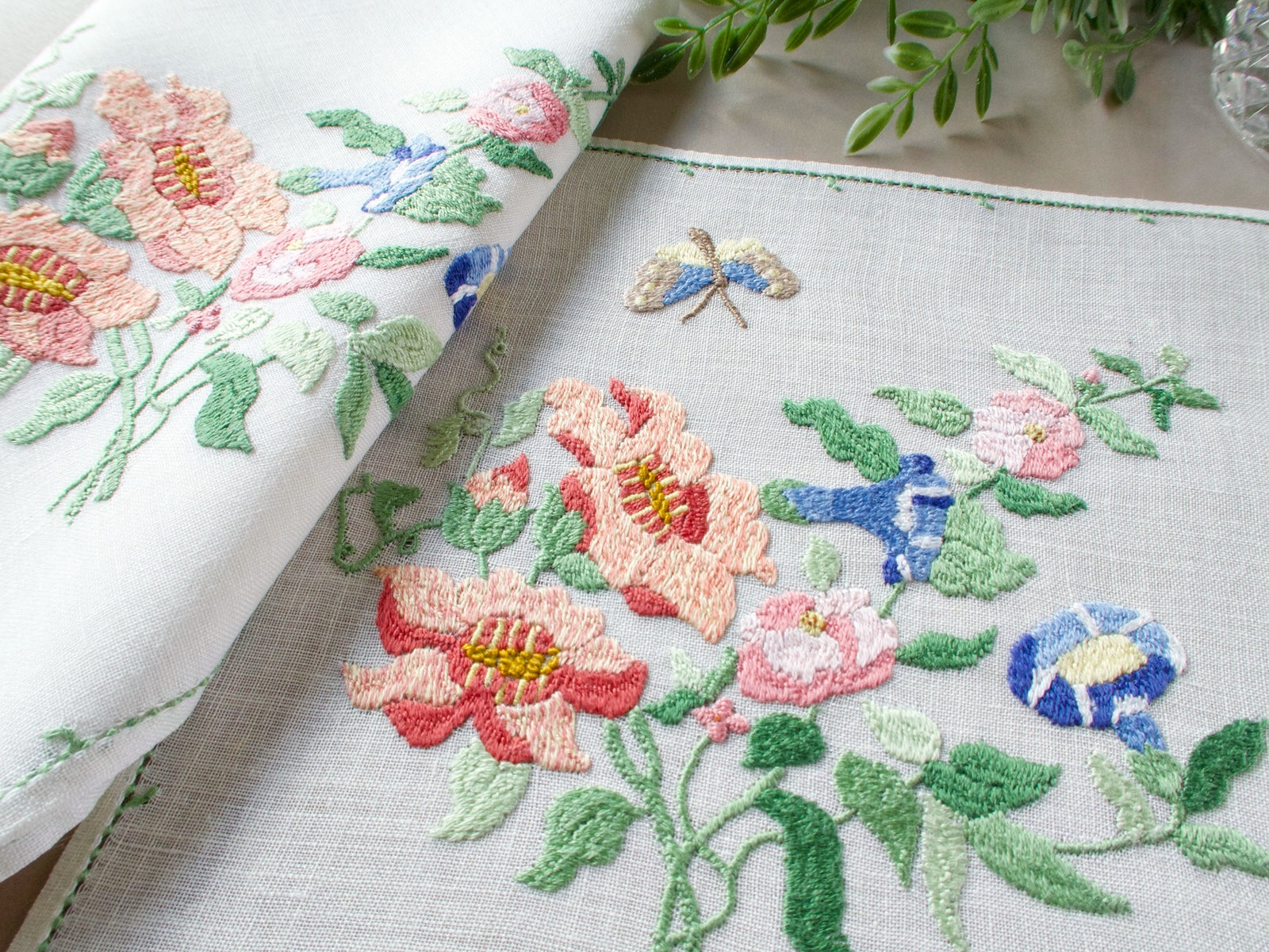 Colorful Butterflies Vintage Rapisardi 17pc Placemat Set for 8