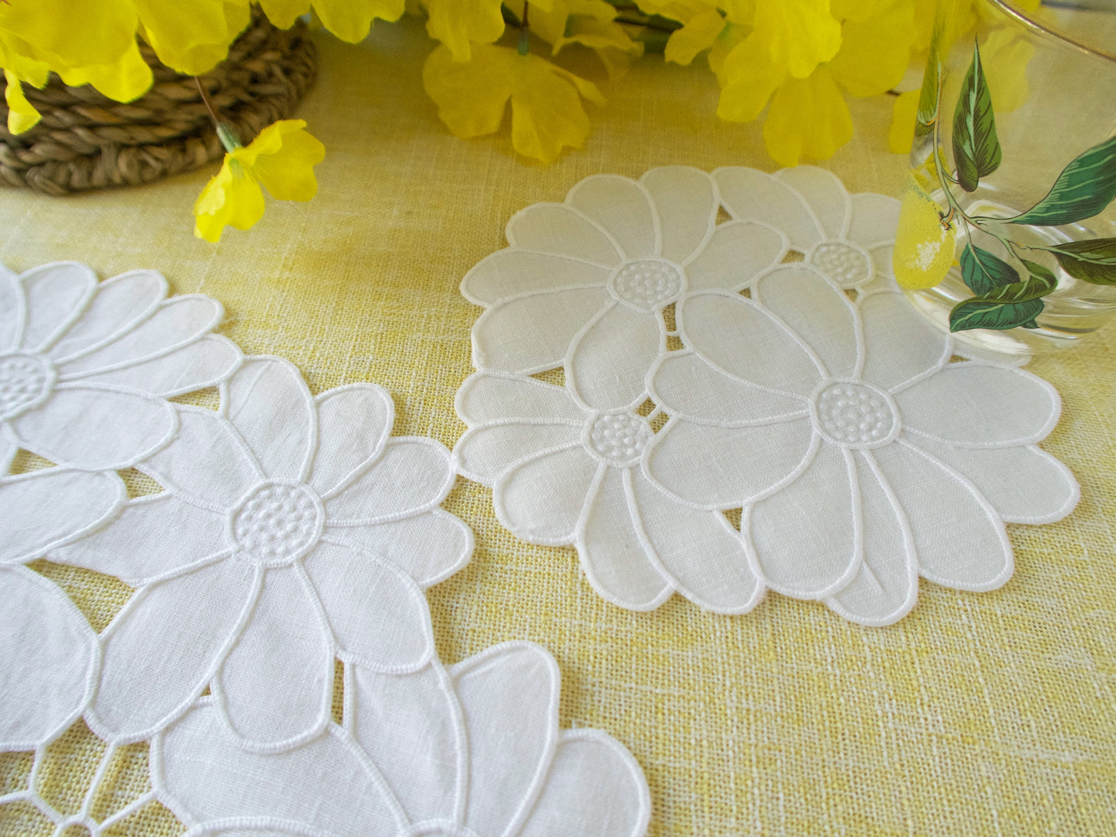 Flowers in Richelieu Vintage Madeira Round 24pc Placemat Set for 8