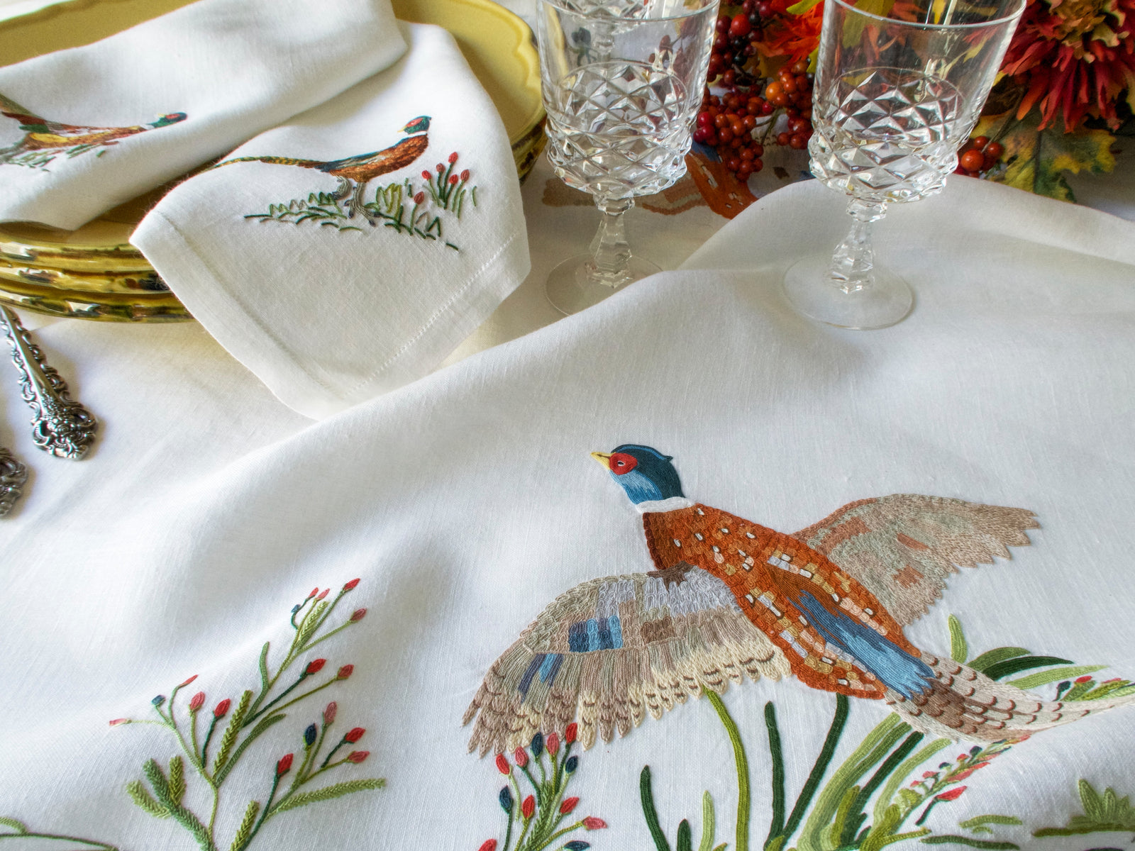 Vintage D Porthault Pheasants 148" Oval Tablecloth & 12 Napkins