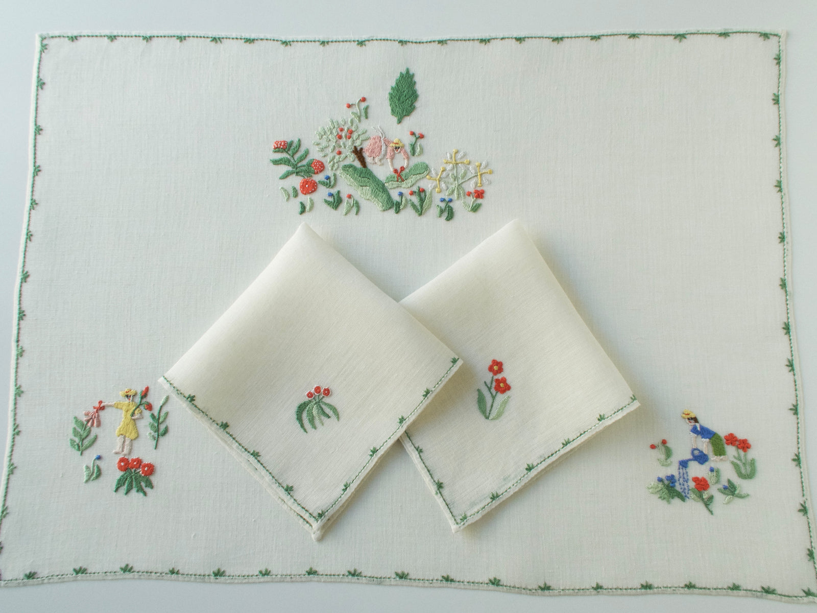 Gardening Vintage Rapisardi Italian Linen 3pc Breakfast Set