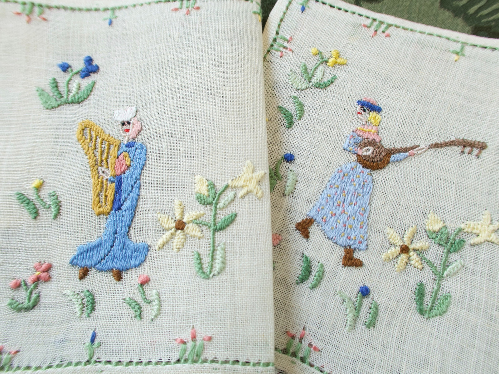 Medieval Musicians, Vintage Rapisardi Italian Cocktail Napkins, Set of 12