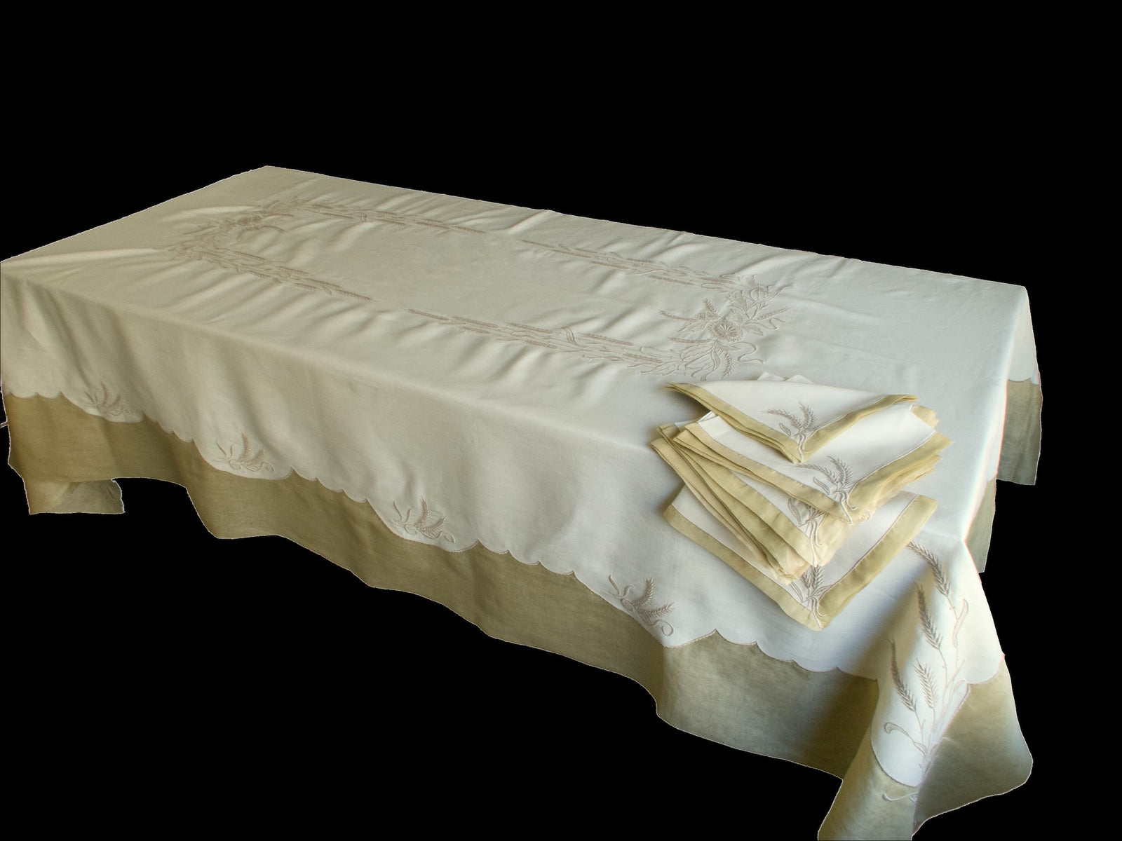 "Wheat" Vintage Marghab Tablecloth & 12 Napkins, 72x102"
