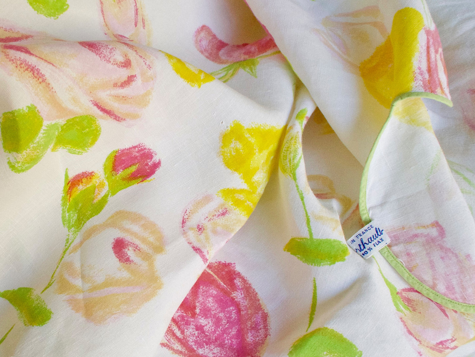 Vintage D Porthault Vintage Linen Tablecloth & 12 Napkins - 120" Round