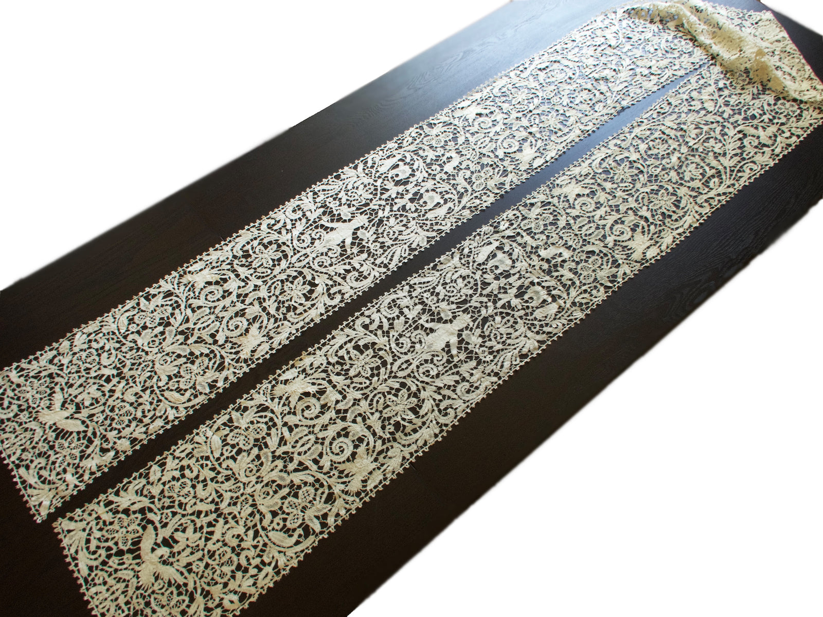 Antique Bobbin Lace Runner with Birds & Creatures 10x140"