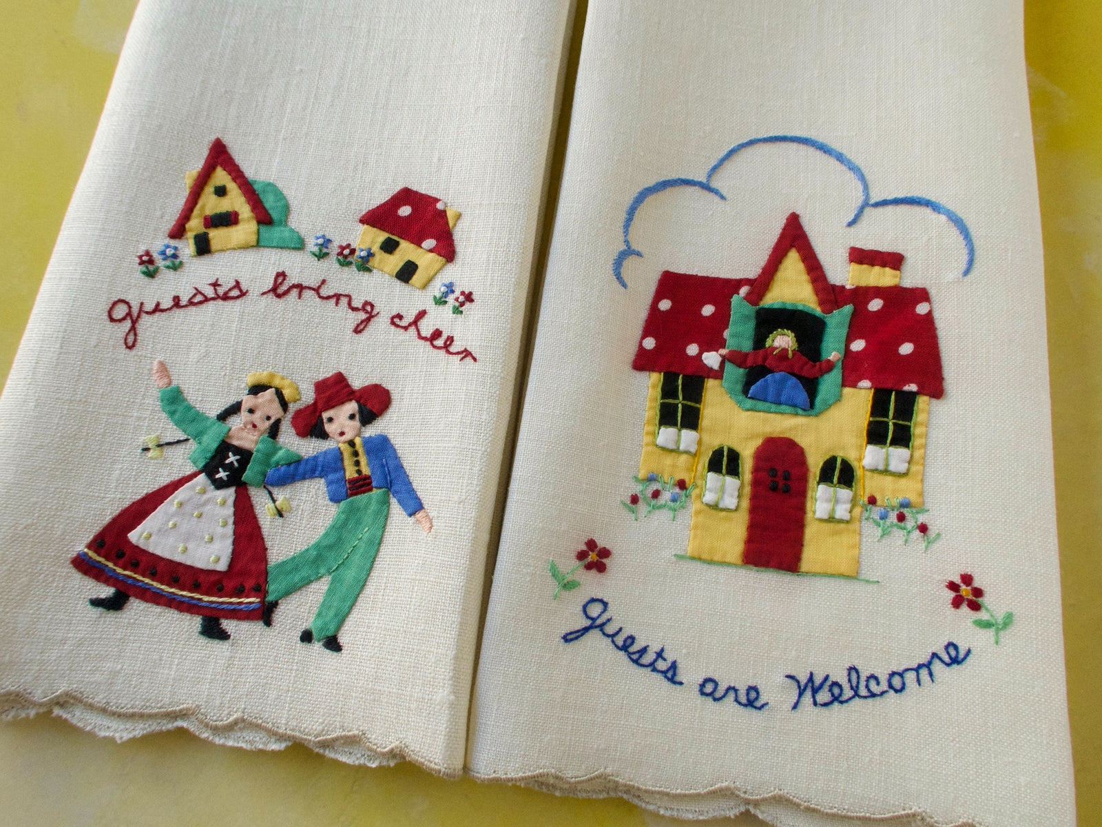Charming Welcome Vintage Madeira Guest Towels, Set of 2