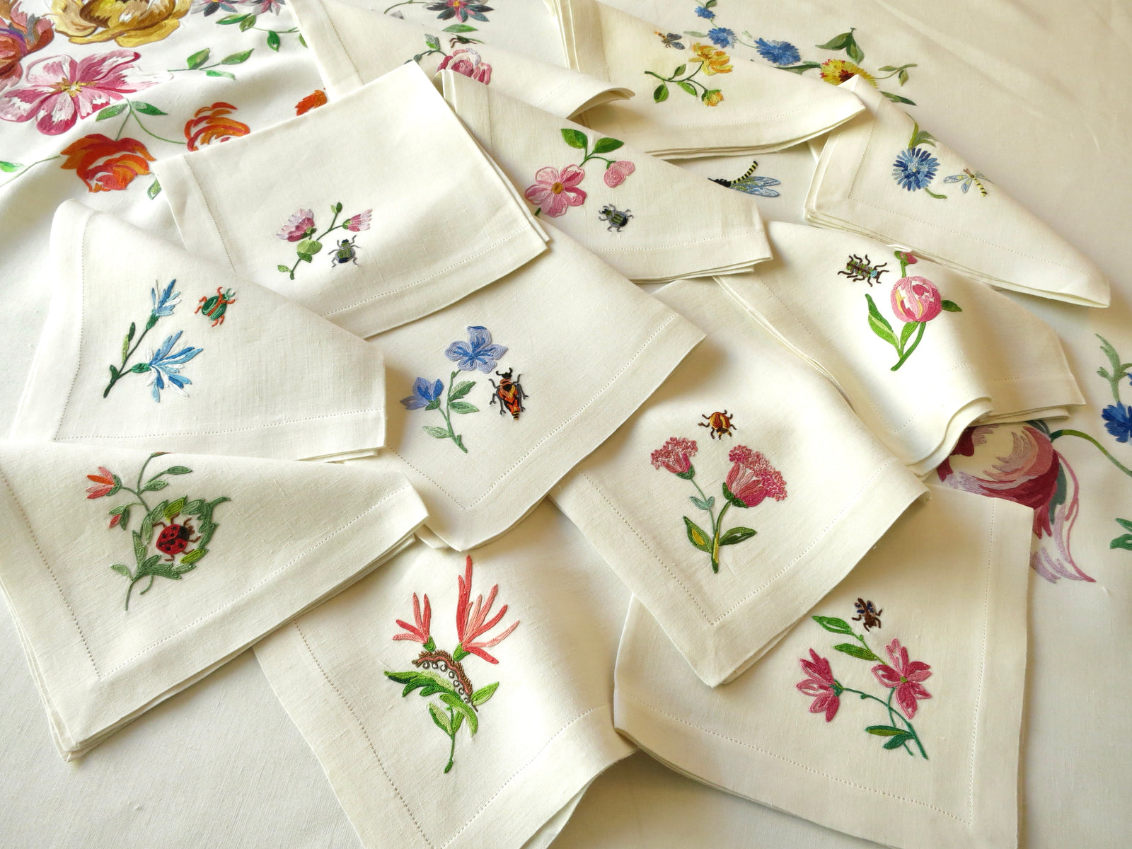 Insects & Flowers Vintage D Porthault Beauvais Round 74" Tablecloth 12 Napkins