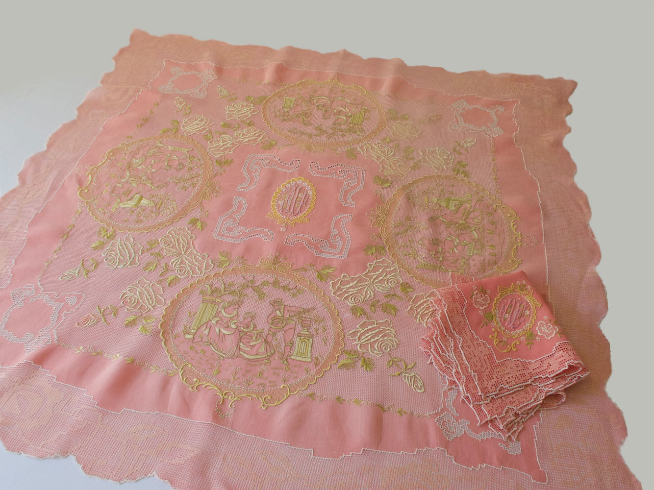 Romantic Pink Appenzell Embroidered Tablecloth 6 Napkins