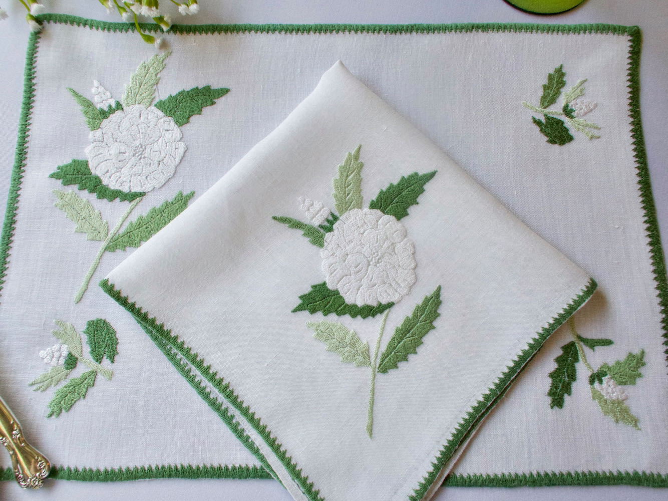 White Flowers Rapisardi Italian Embroidered 12pc Placemat Set for 6