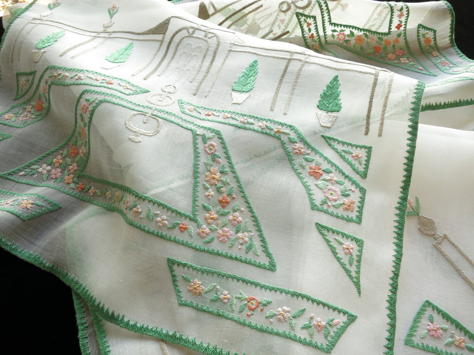 Formal Gardens Fountains Vintage Italian Placemat Set - Setting for 8