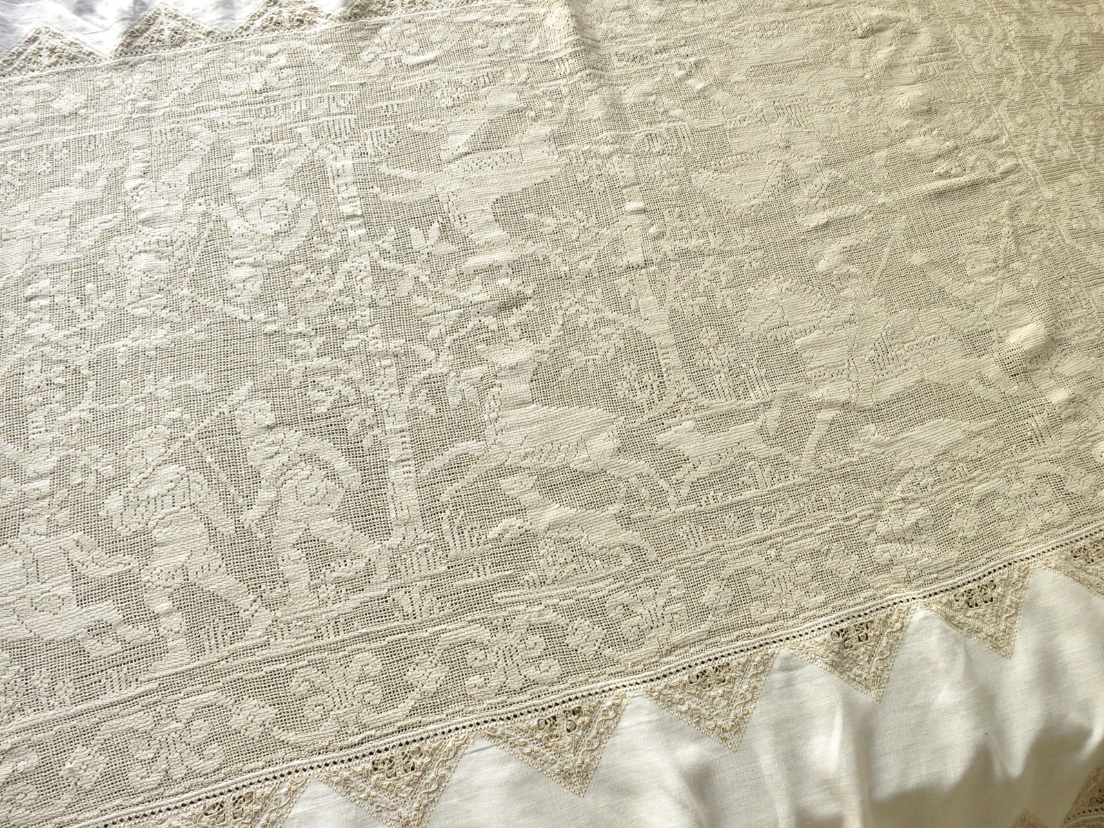 Medieval Hunt Antique Italian Buratto Lace Tablecloth 64x108