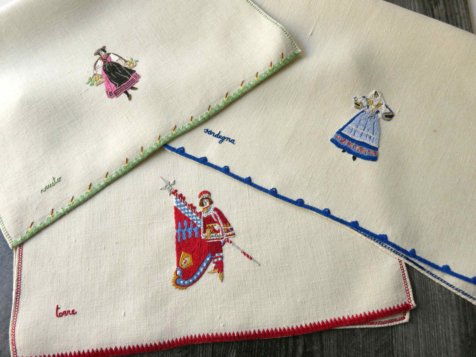 Italian Regional Costumes Vintage Rapisardi Guest Towels - Set of 3