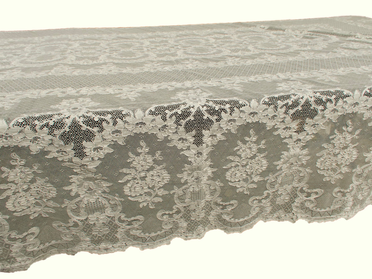 Pretty Floral Vintage Alencon Lace Tablecloth 66x108&quot;