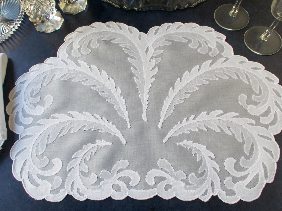 Elegant Plumes Vintage Madeira 24 Piece Placemat Set for 12