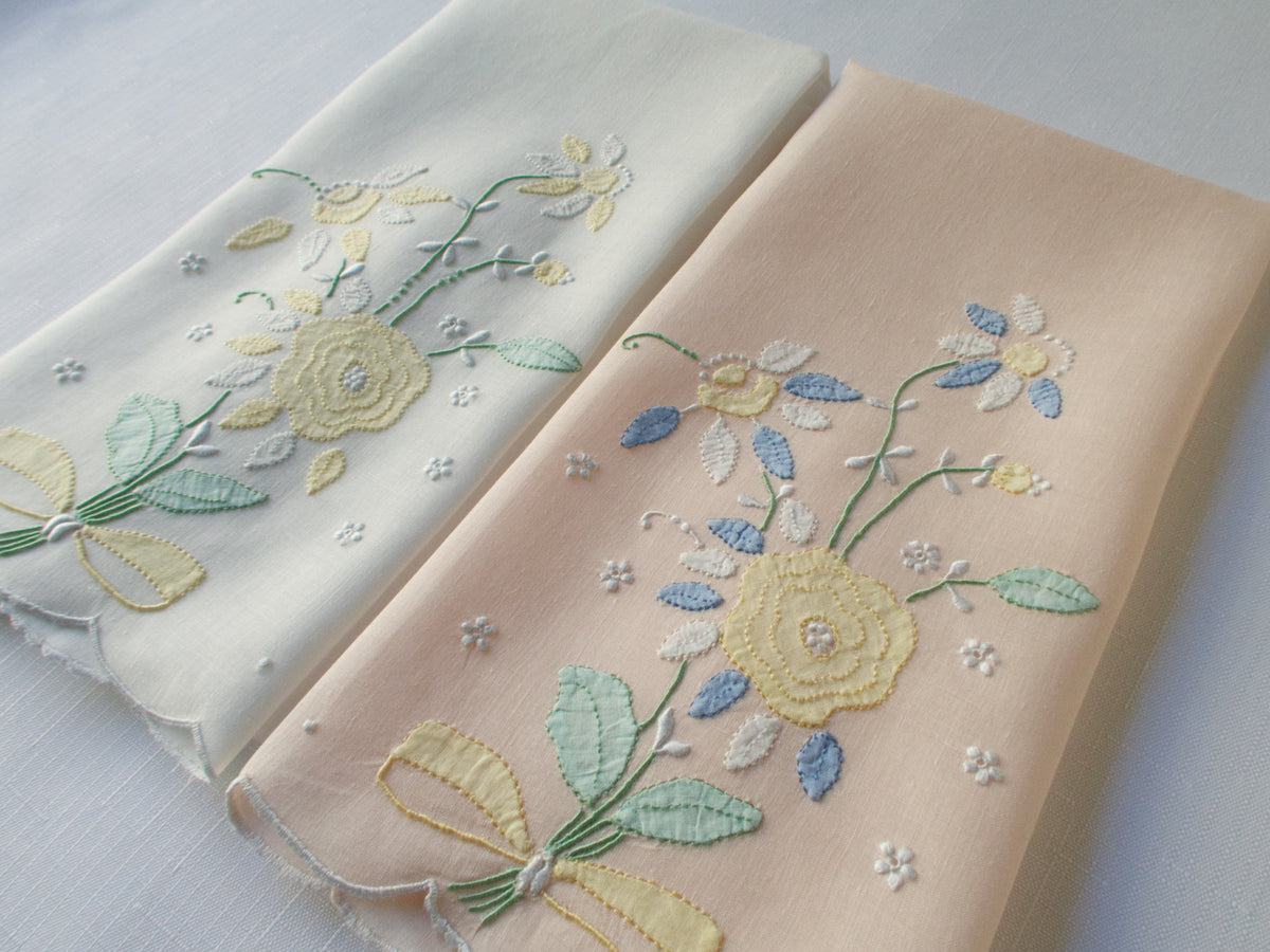 Flowers Vintage Madeira Guest Towels, Set of 2