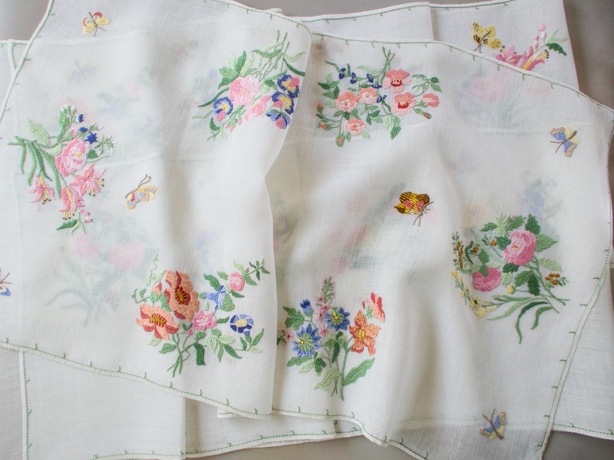 Colorful Butterflies Vintage Rapisardi 17pc Placemat Set for 8