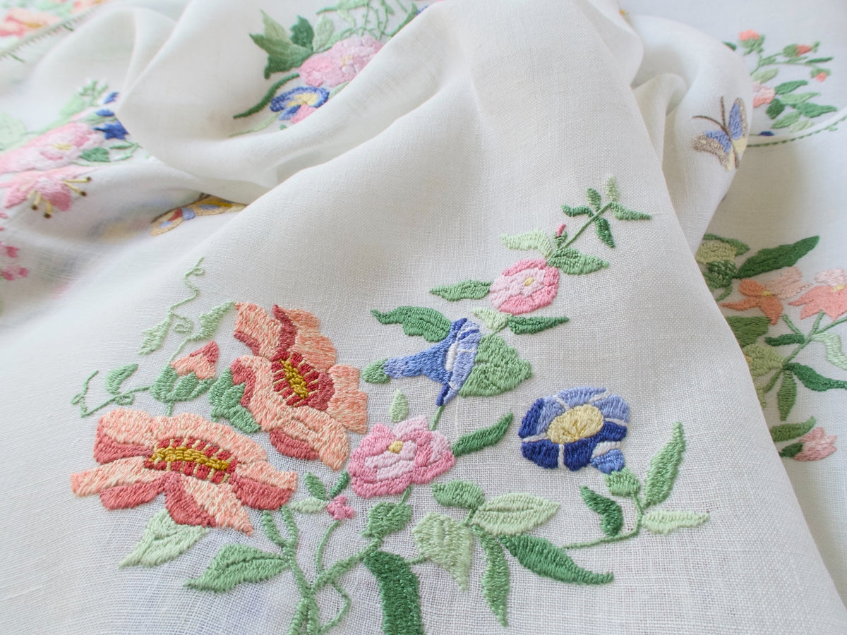 Colorful Butterflies Vintage Rapisardi 17pc Placemat Set for 8