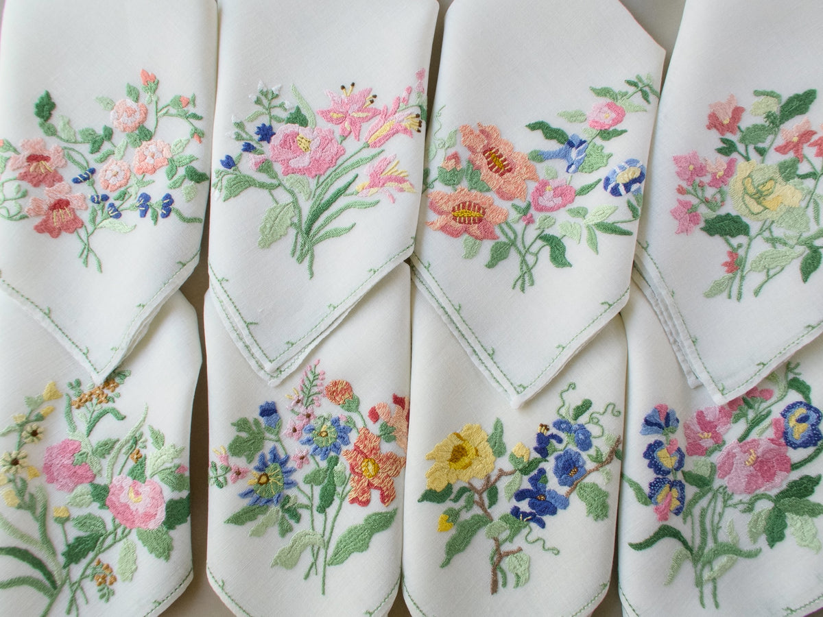 Colorful Butterflies Vintage Rapisardi 17pc Placemat Set for 8