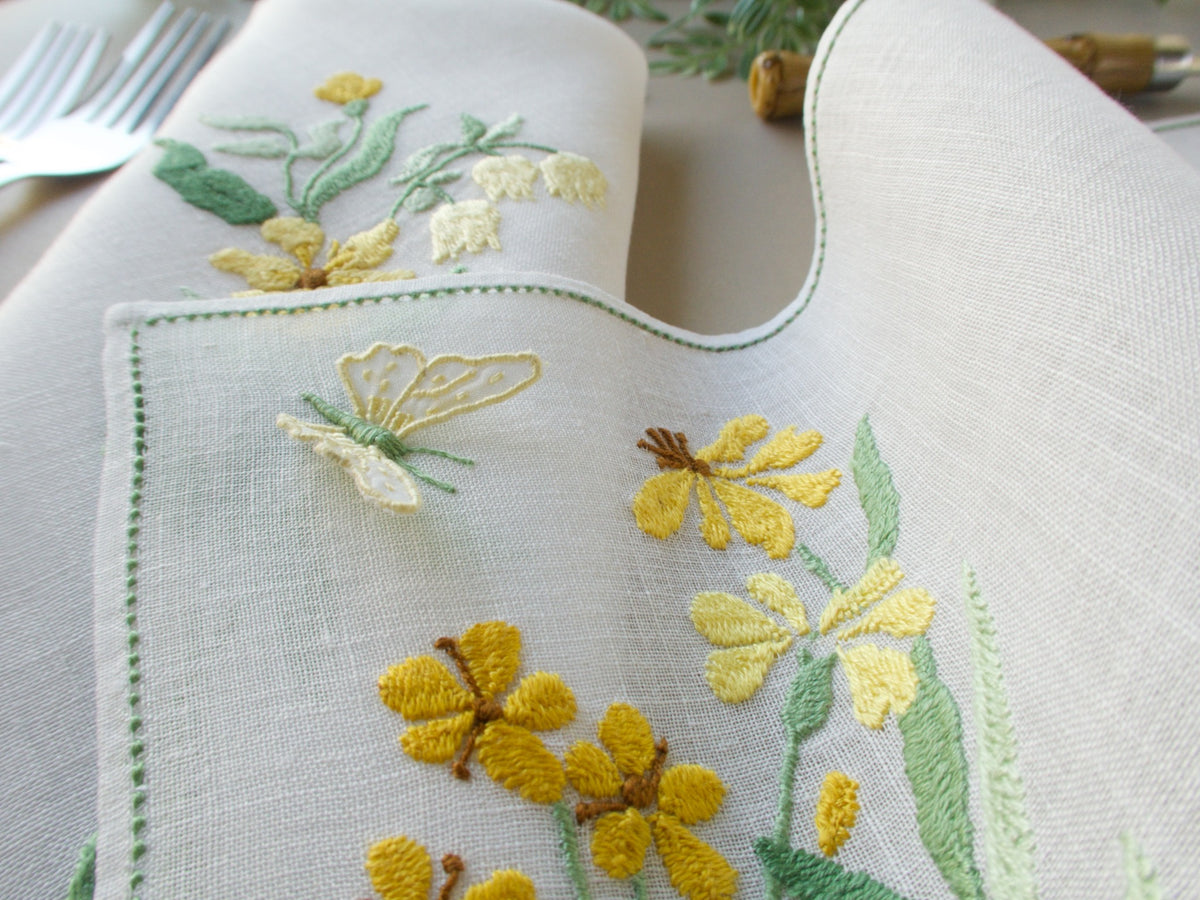 Butterflies &amp; Yellow Blooms Vintage Rapisardi 24pc Placemat Set for 12