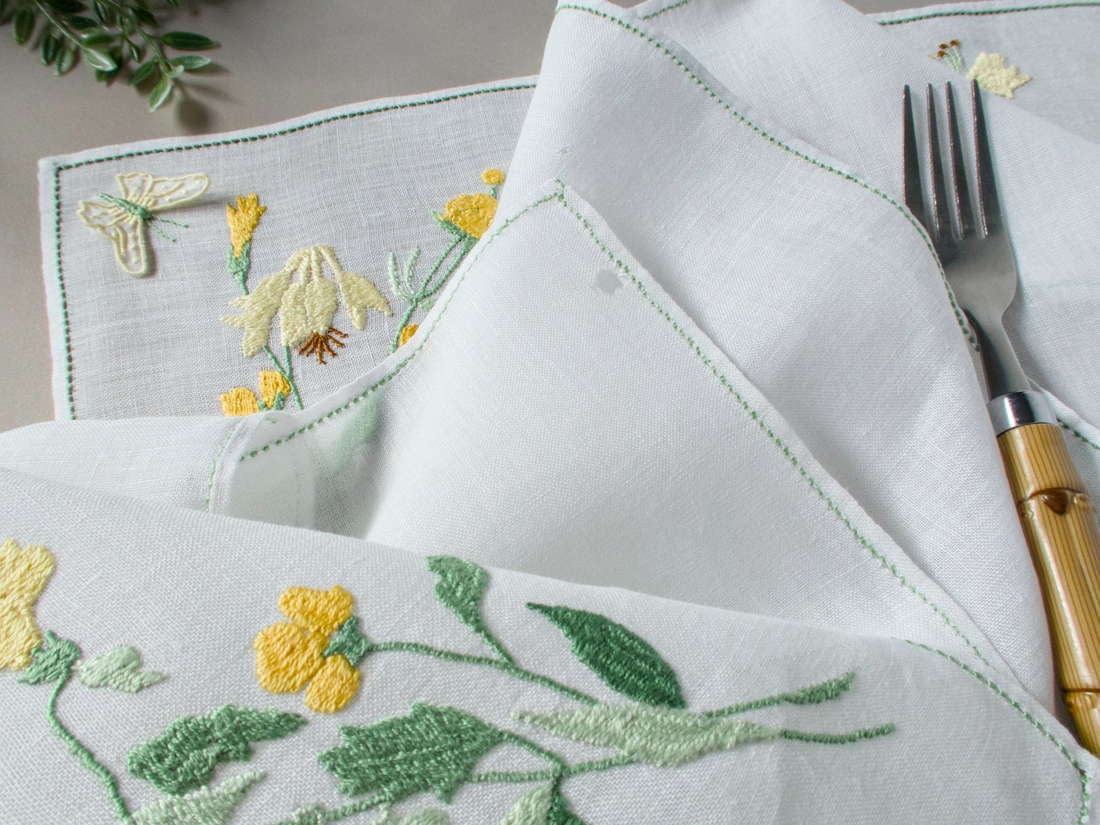 Butterflies & Yellow Blooms Vintage Rapisardi 24pc Placemat Set for 12