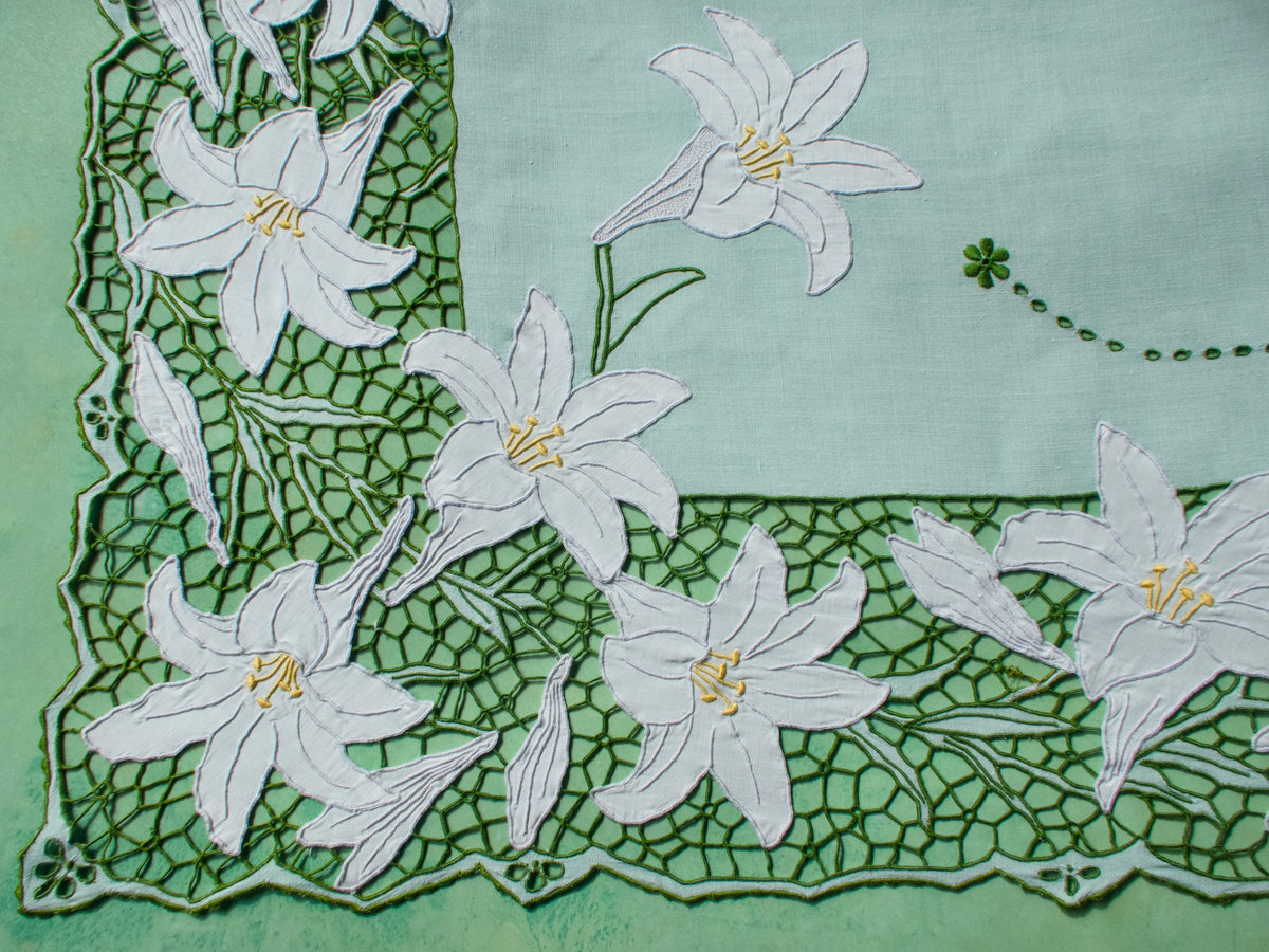 Lilies Vintage Madeira Richelieu Green Tablecloth 66x102 with 12 Napkins