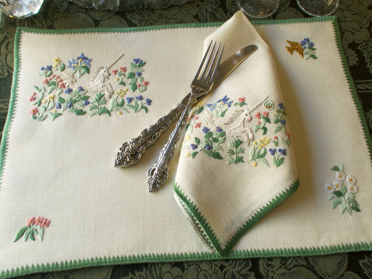 Hunt of the Unicorn Vintage Rapisardi 24pc Placemat Set for 12