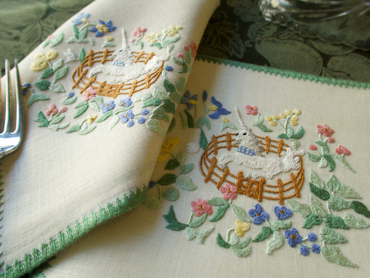 Hunt of the Unicorn Vintage Rapisardi 24pc Placemat Set for 12