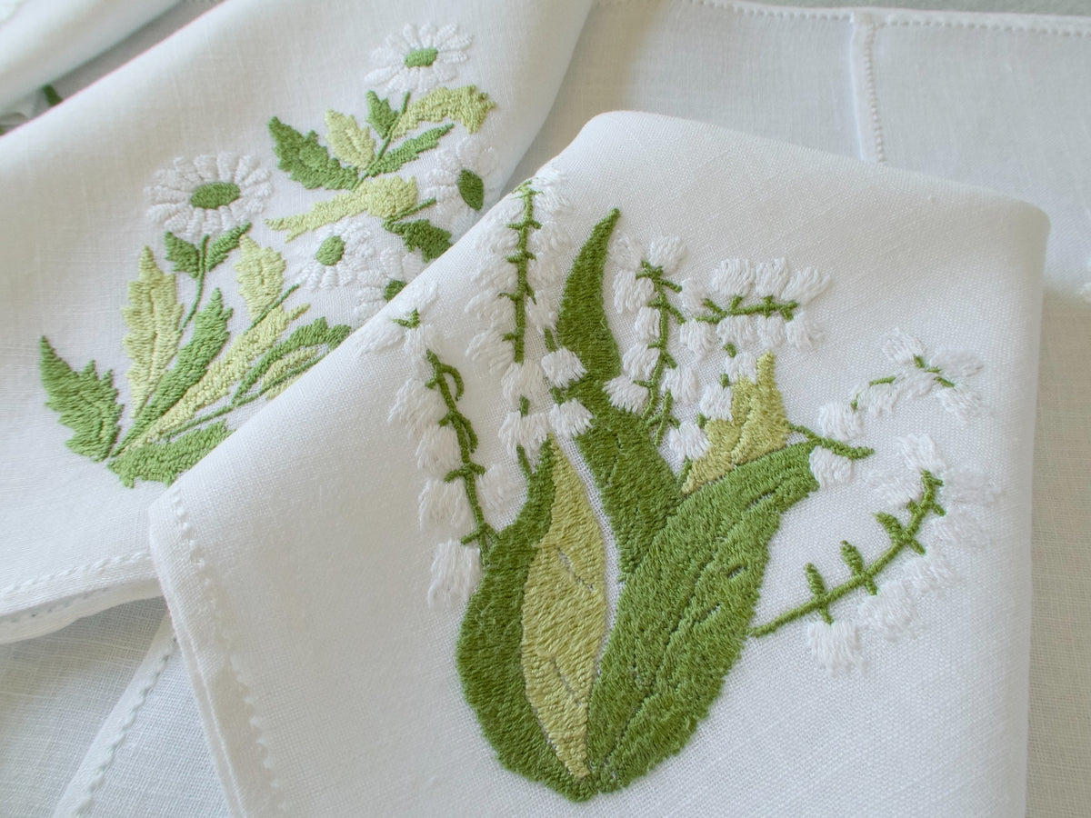 Lush Flowers Vintage Rapisardi 16pc Placemat Set for 8