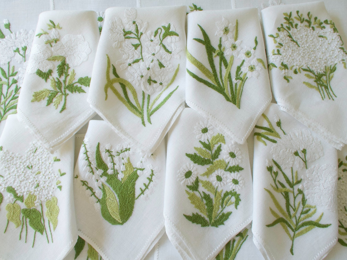 Lush Flowers Vintage Rapisardi 16pc Placemat Set for 8