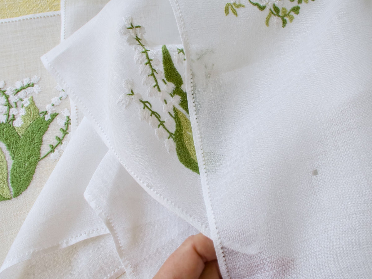 Lush Flowers Vintage Rapisardi 16pc Placemat Set for 8