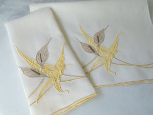 "Calla Lily" in Yellow Vintage Marghab Guest Towels, Set of 2