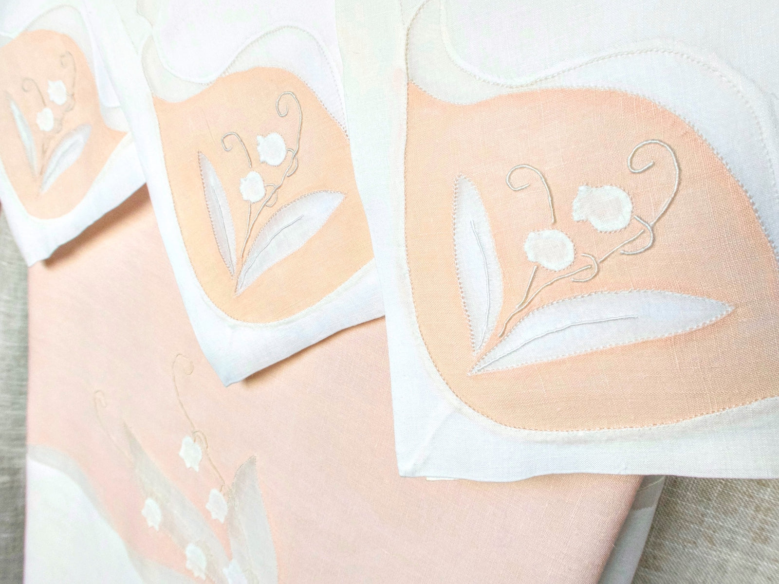 Lily of the Valley Vintage Madeira 104" Tablecloth & 12 Napkins