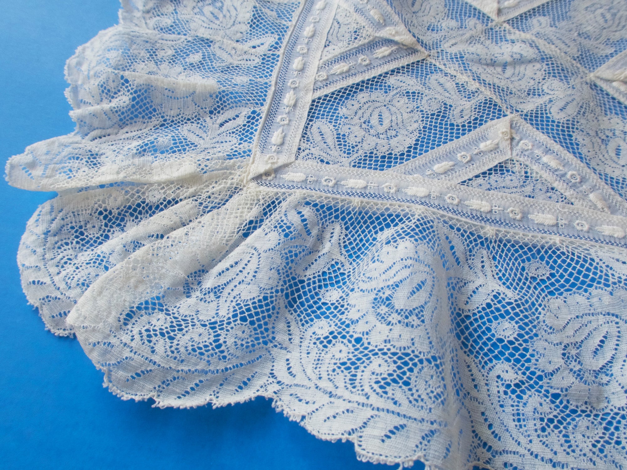 Frothy Vintage French Normandy Lace Handkerchief