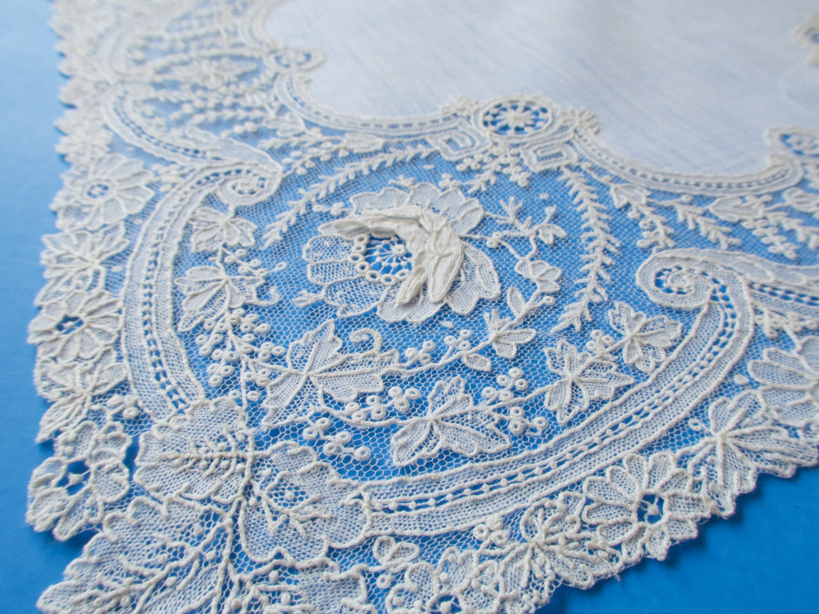 Antique Point de Gaze Lace Handkerchief