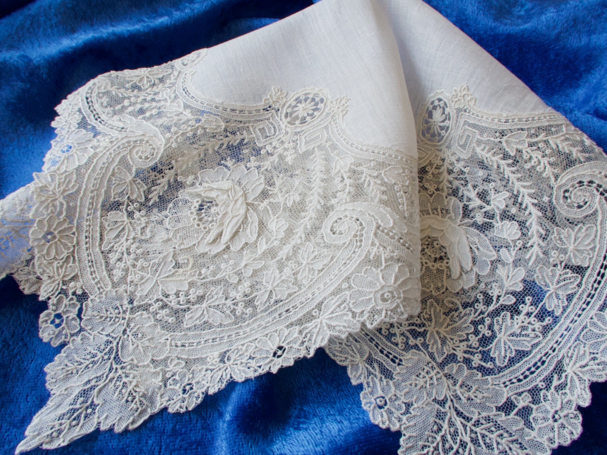 Antique Point de Gaze Lace Handkerchief