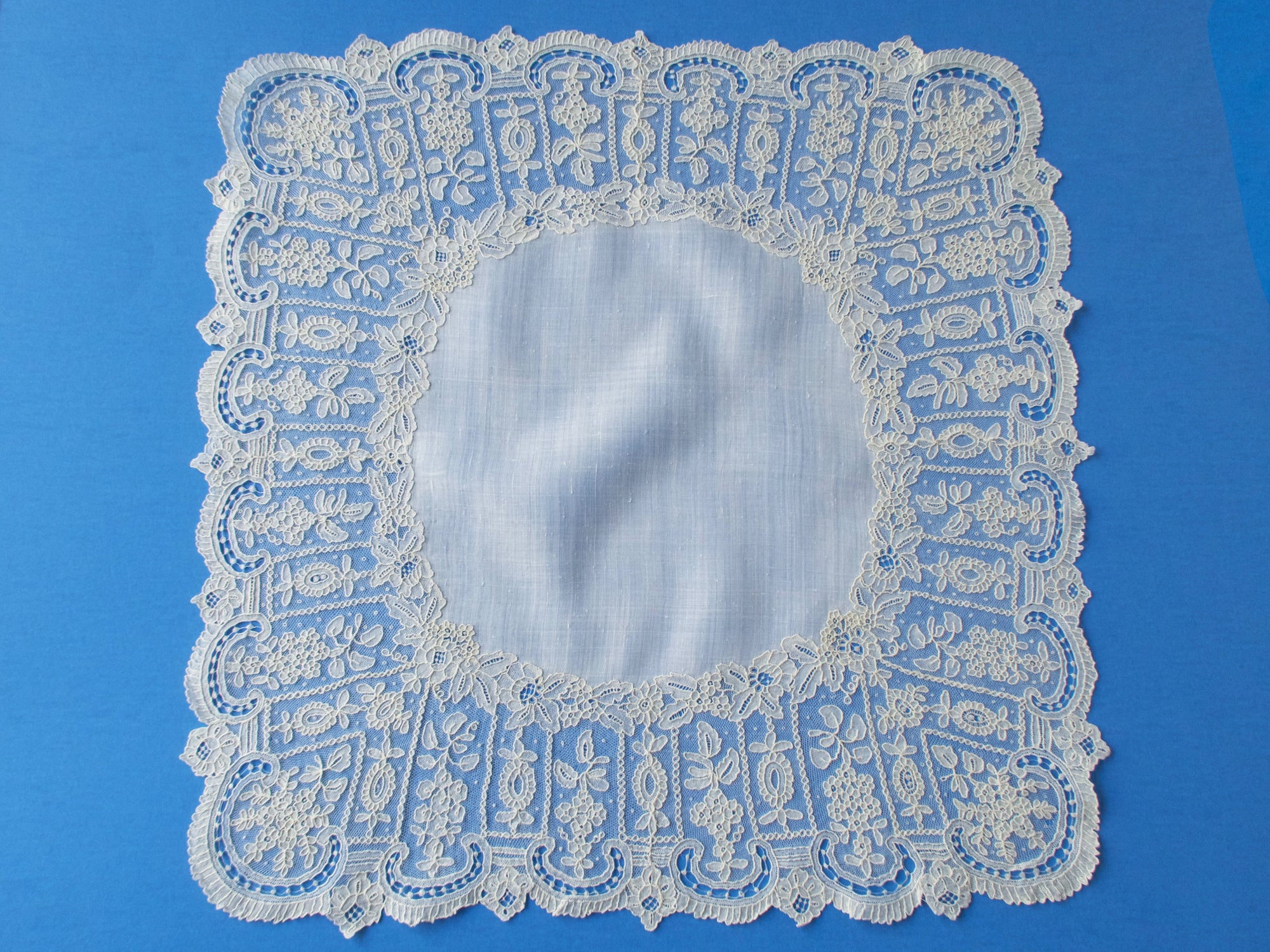 Elaborate Antique Point de Gaze Lace Handkerchief