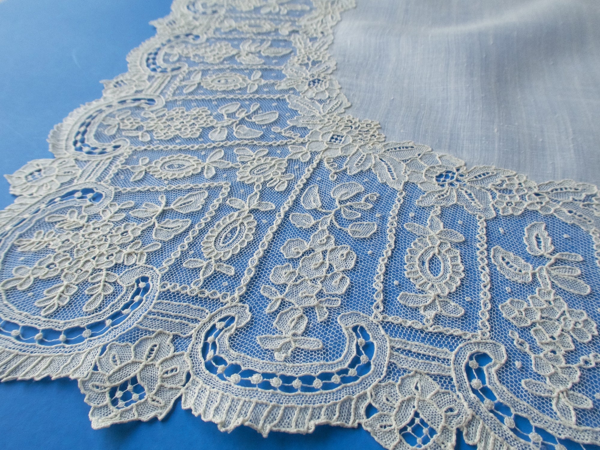 Elaborate Antique Point de Gaze Lace Handkerchief