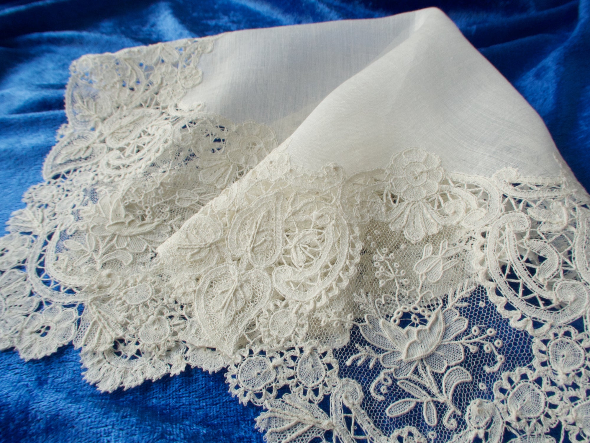 Antique Point de Gaze Lace Handkerchief