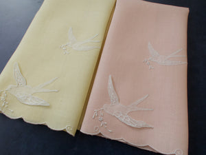 Trembler Wings Birds Vintage Madeira Guest Towels, Set of 2