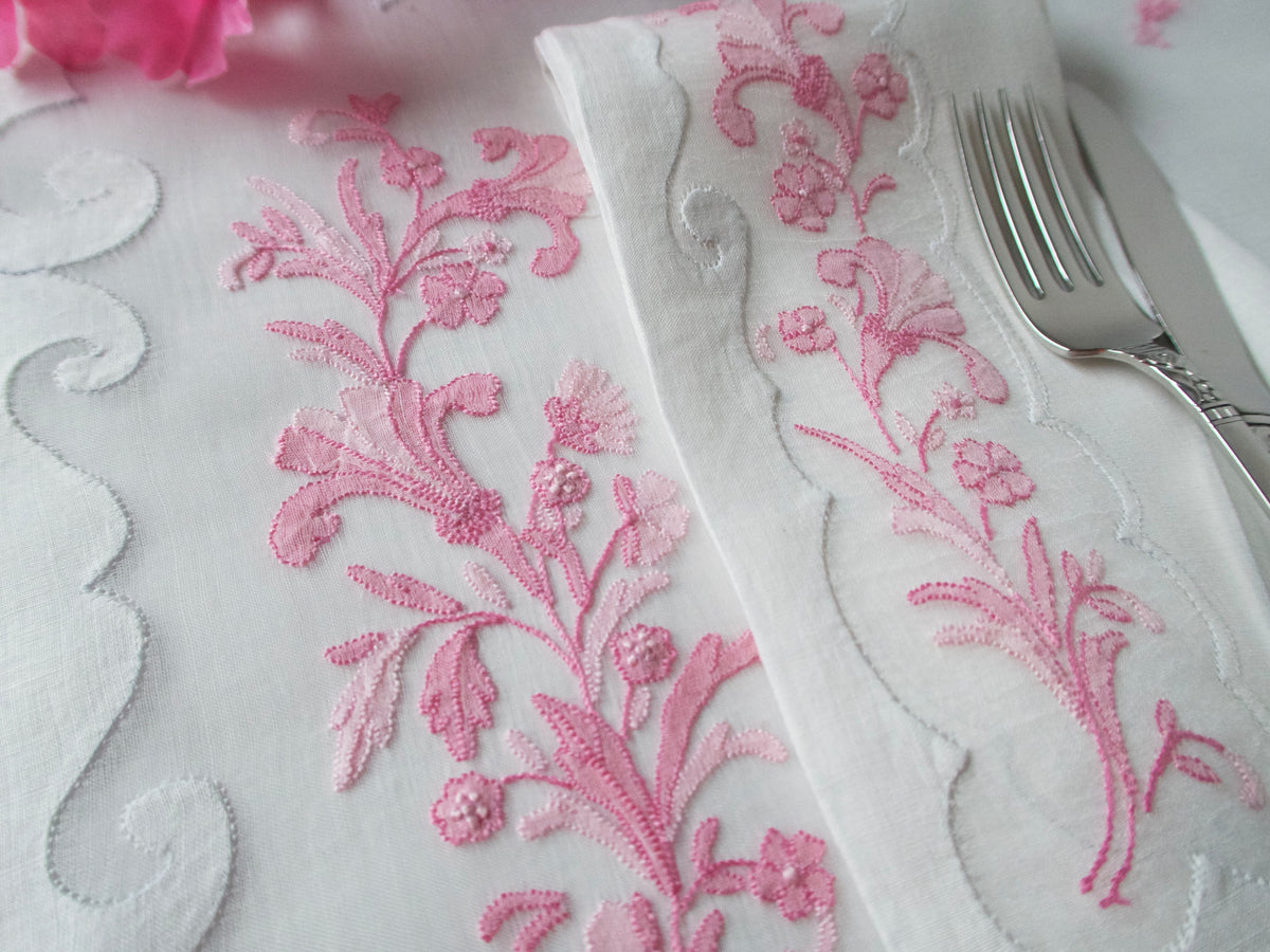 Pink Flowers Vintage Madeira 17pc Placemat Set for 8