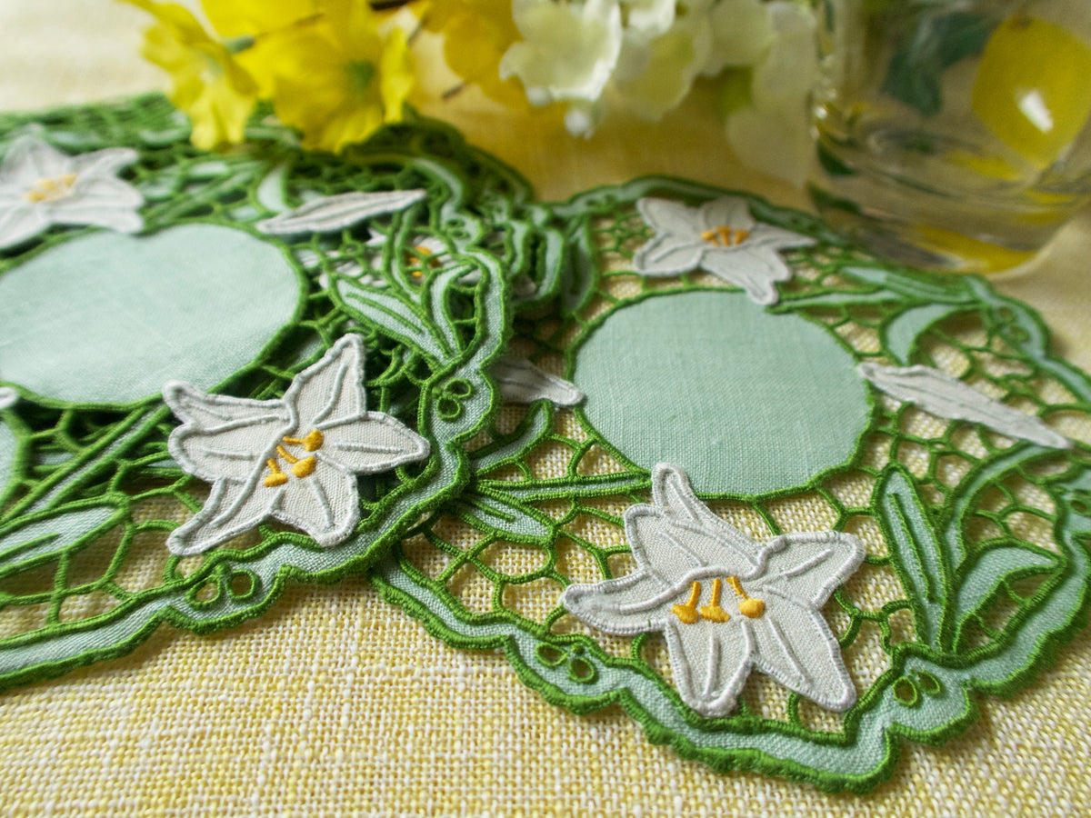 Lilies Vintage Madeira Cocktail Rounds Napkins, Set of 6