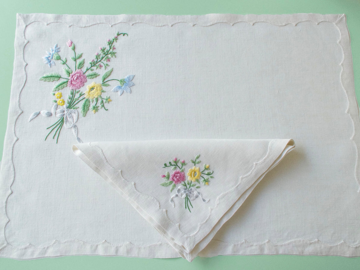 Colorful Bouquets Vintage Madeira Linen 16pc Placemat Set for 8