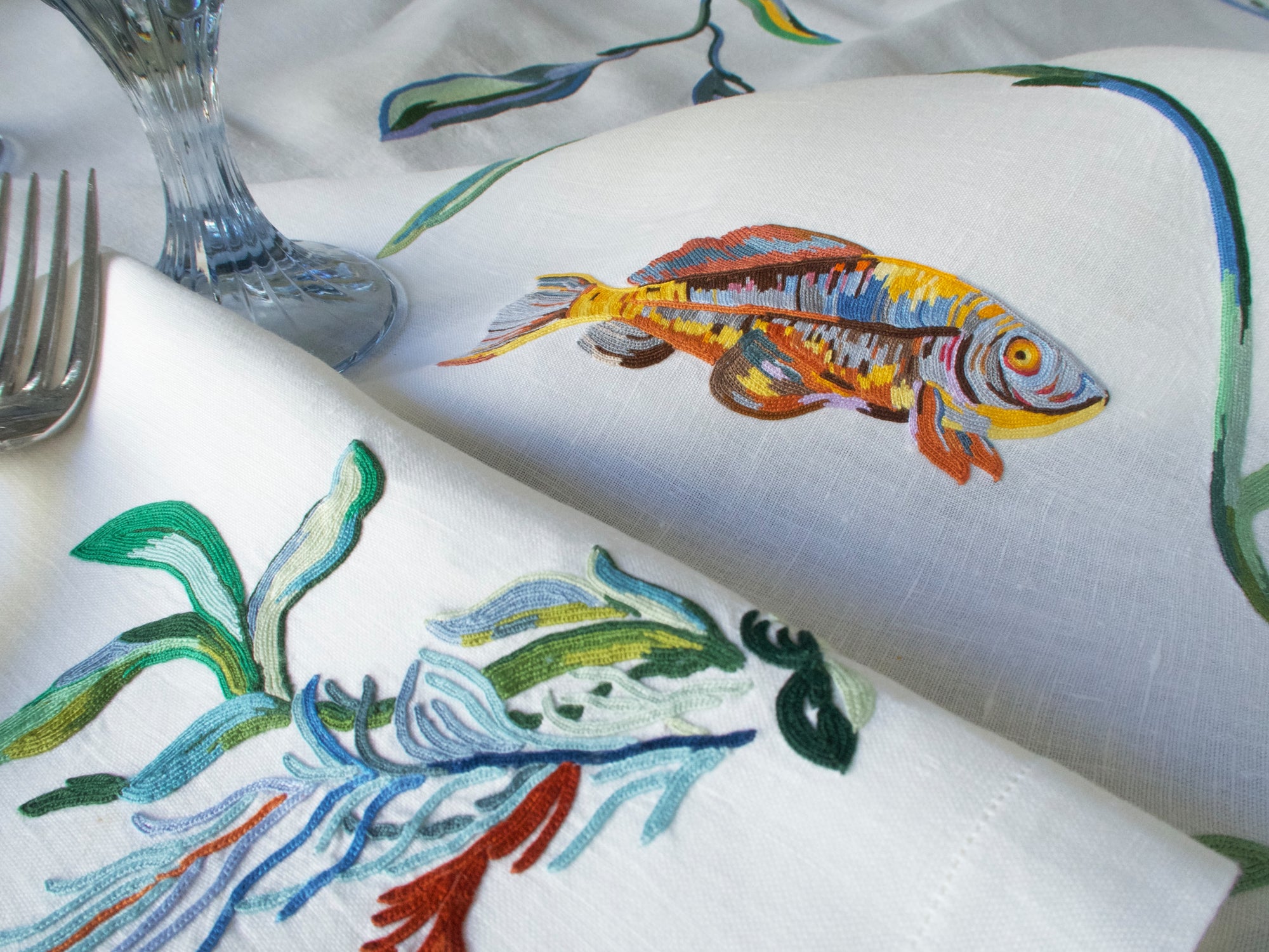 Vintage D Porthault Fish & Seaweed 142" Tablecloth & 12 Napkins