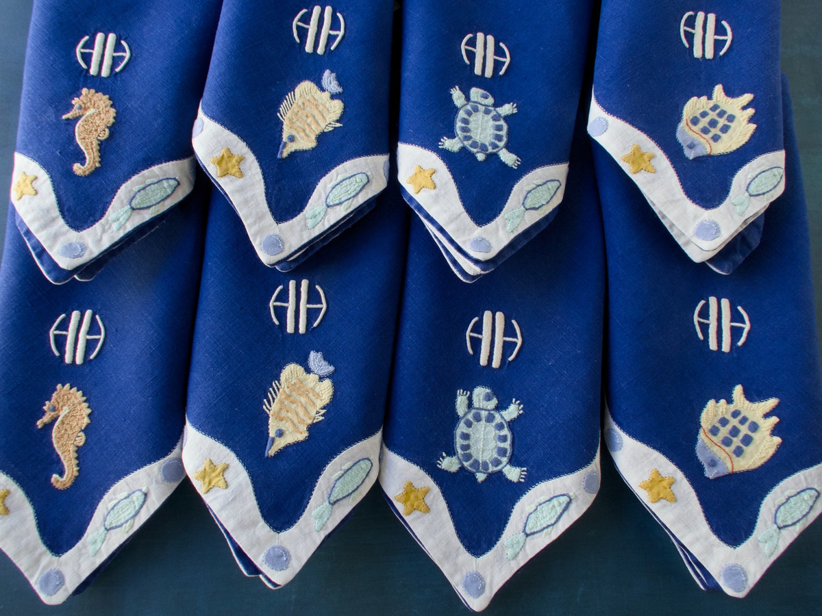 Under the Sea, à la Léron – Playful Vintage 16pc Placemat Set for 8