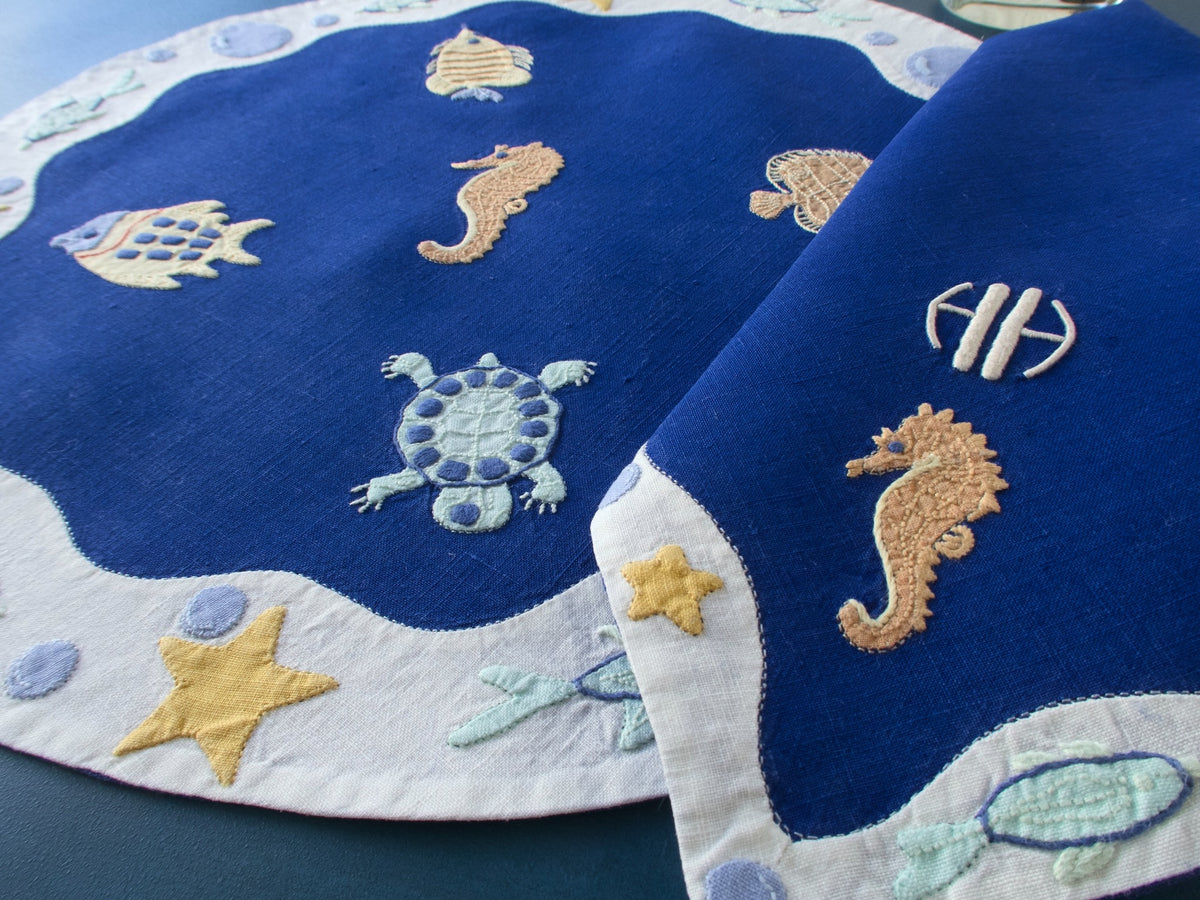Under the Sea, à la Léron – Playful Vintage 16pc Placemat Set for 8