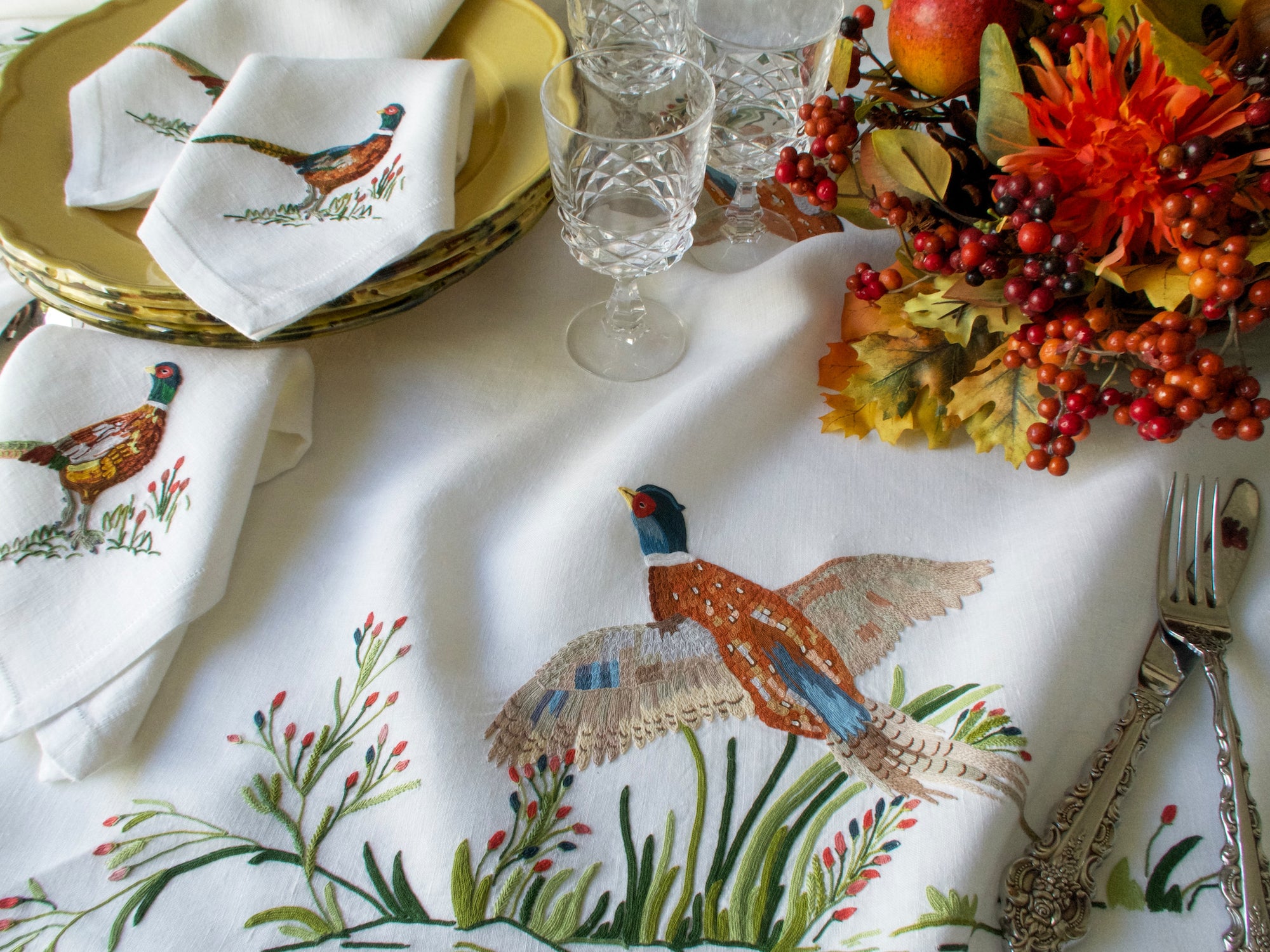 Vintage D Porthault Pheasants 148" Oval Tablecloth & 12 Napkins