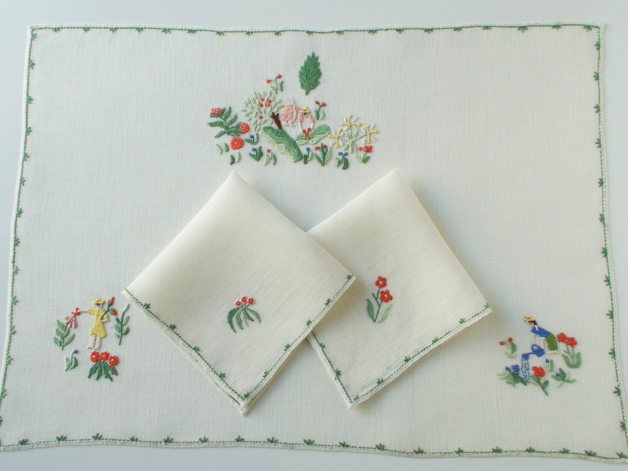 Gardening Vintage Rapisardi Italian Linen 3pc Breakfast Set