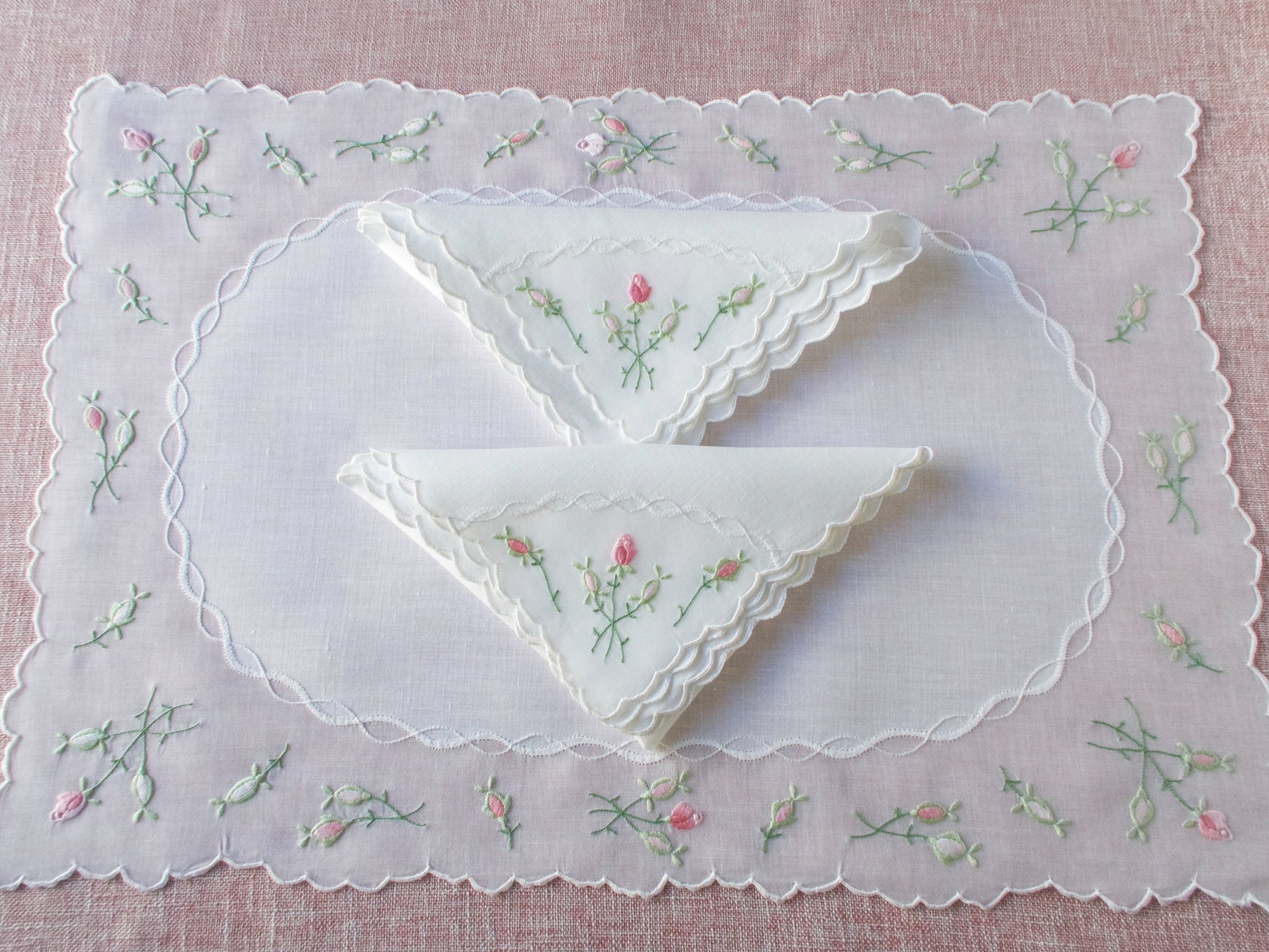 Pretty Bud Roses Vintage Madeira 3pc Breakfast Set