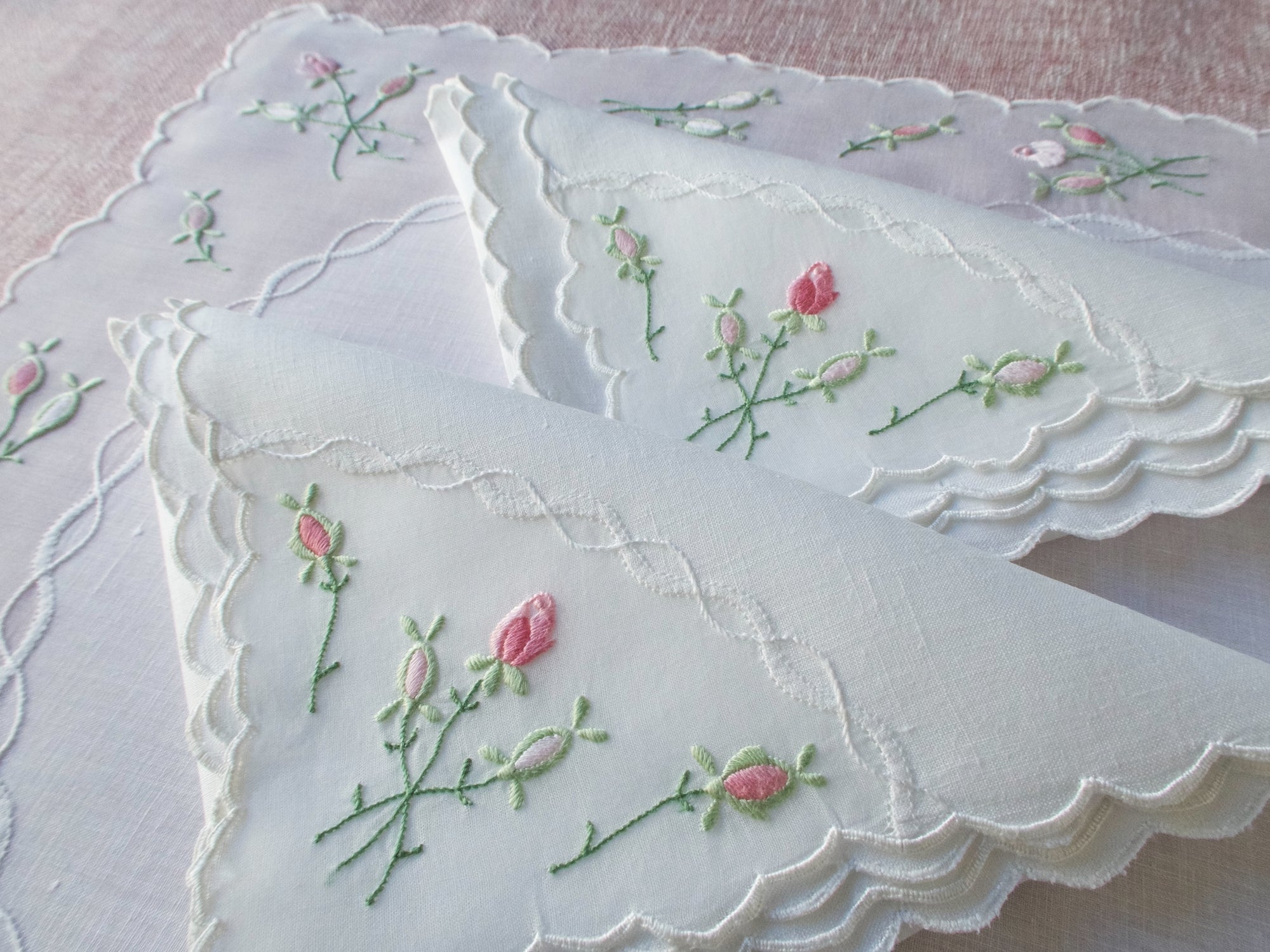 Pretty Bud Roses Vintage Madeira 3pc Breakfast Set