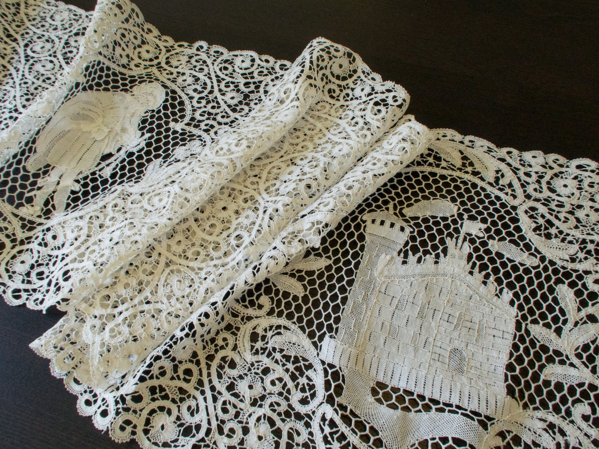 Antique Cantu Lace Table Runner Castles and Troubadours 10x116&quot;