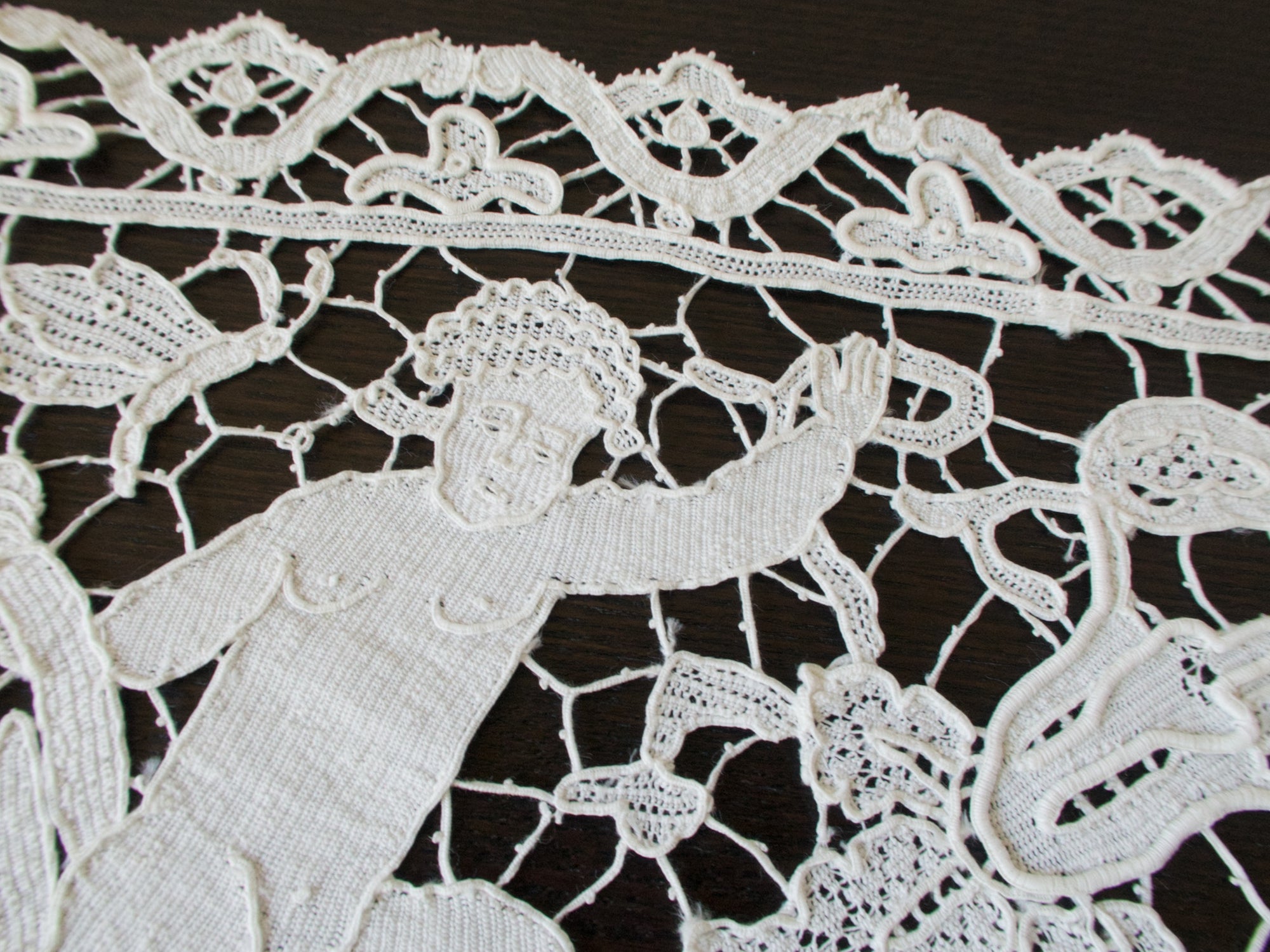 Romantic Vintage French Lace Runner Figural 11x100"